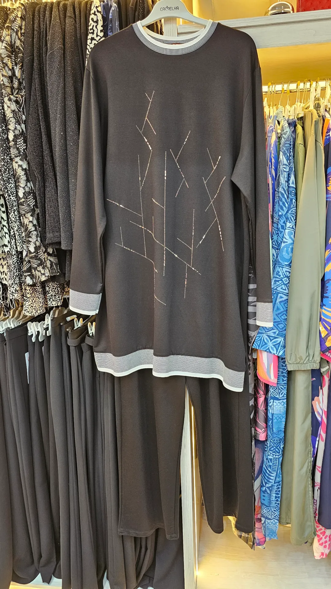 Two-piece women's practical set