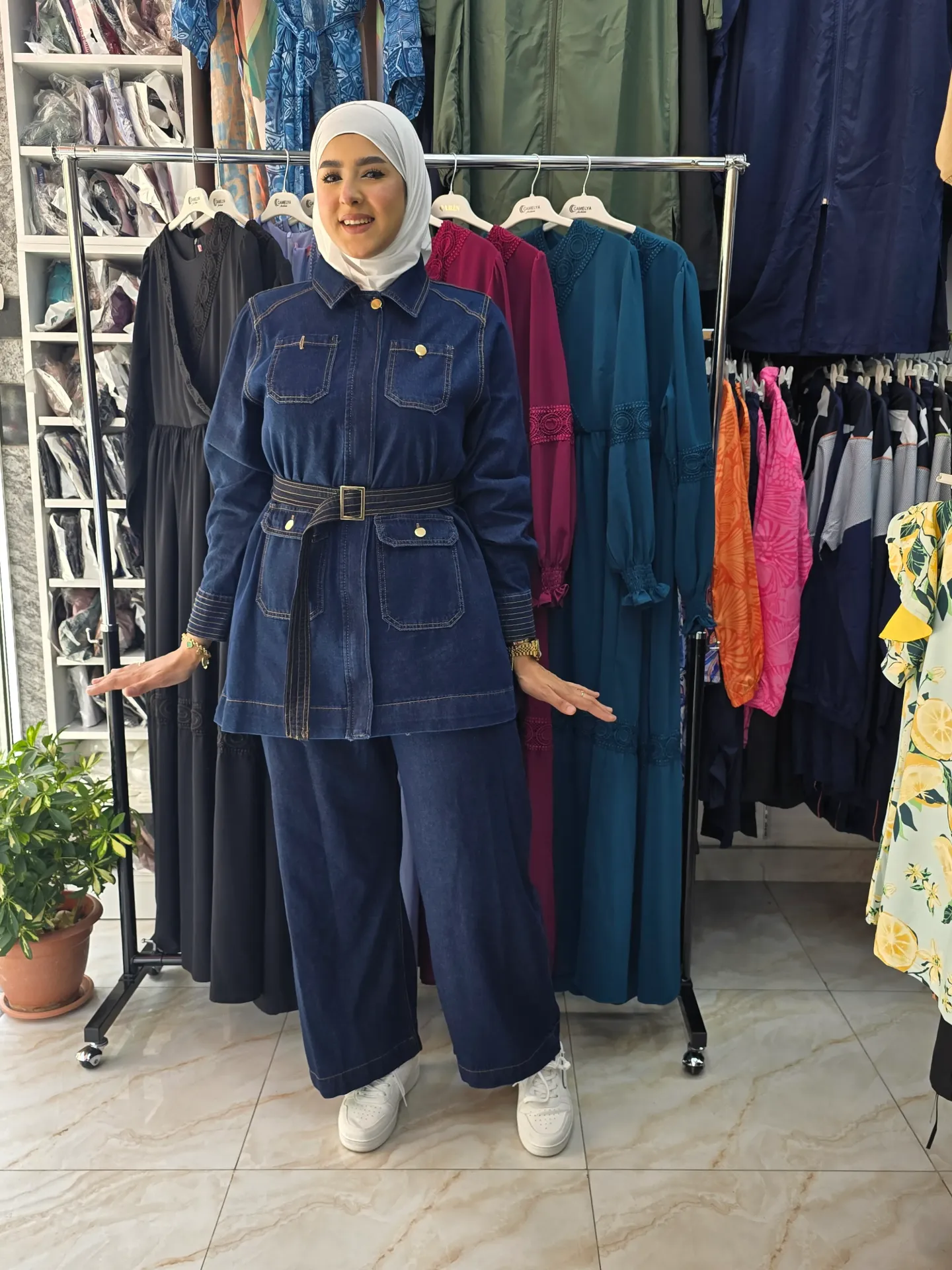 Casual and casual jeans set