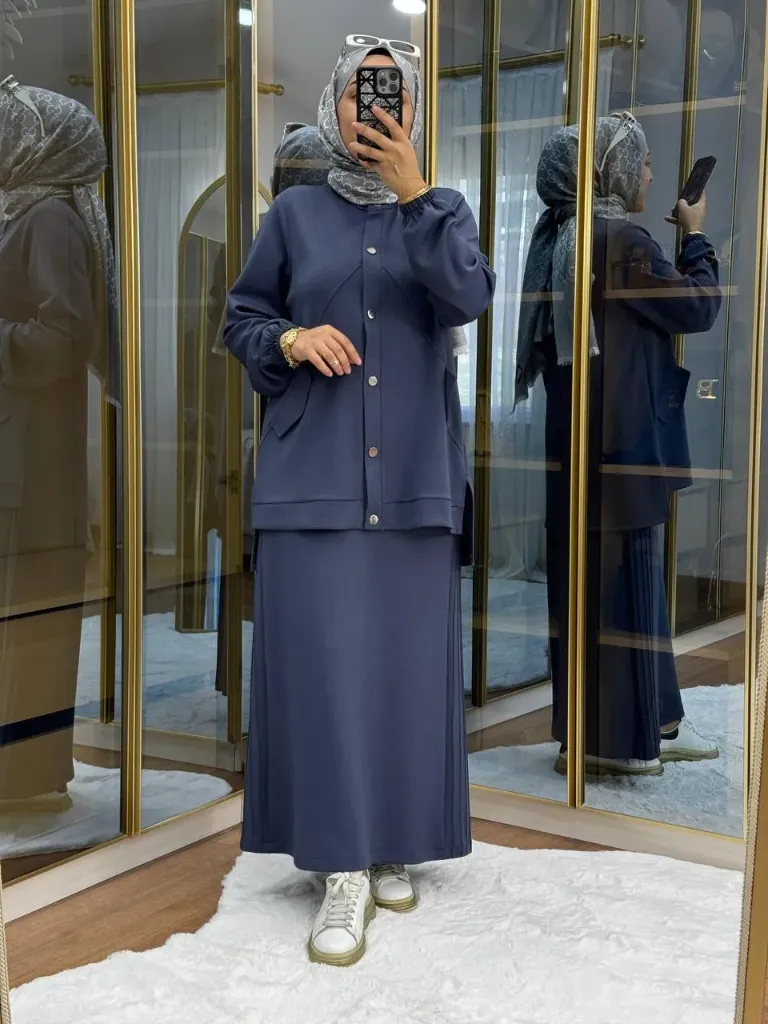 طقم تنورة من قطعتين