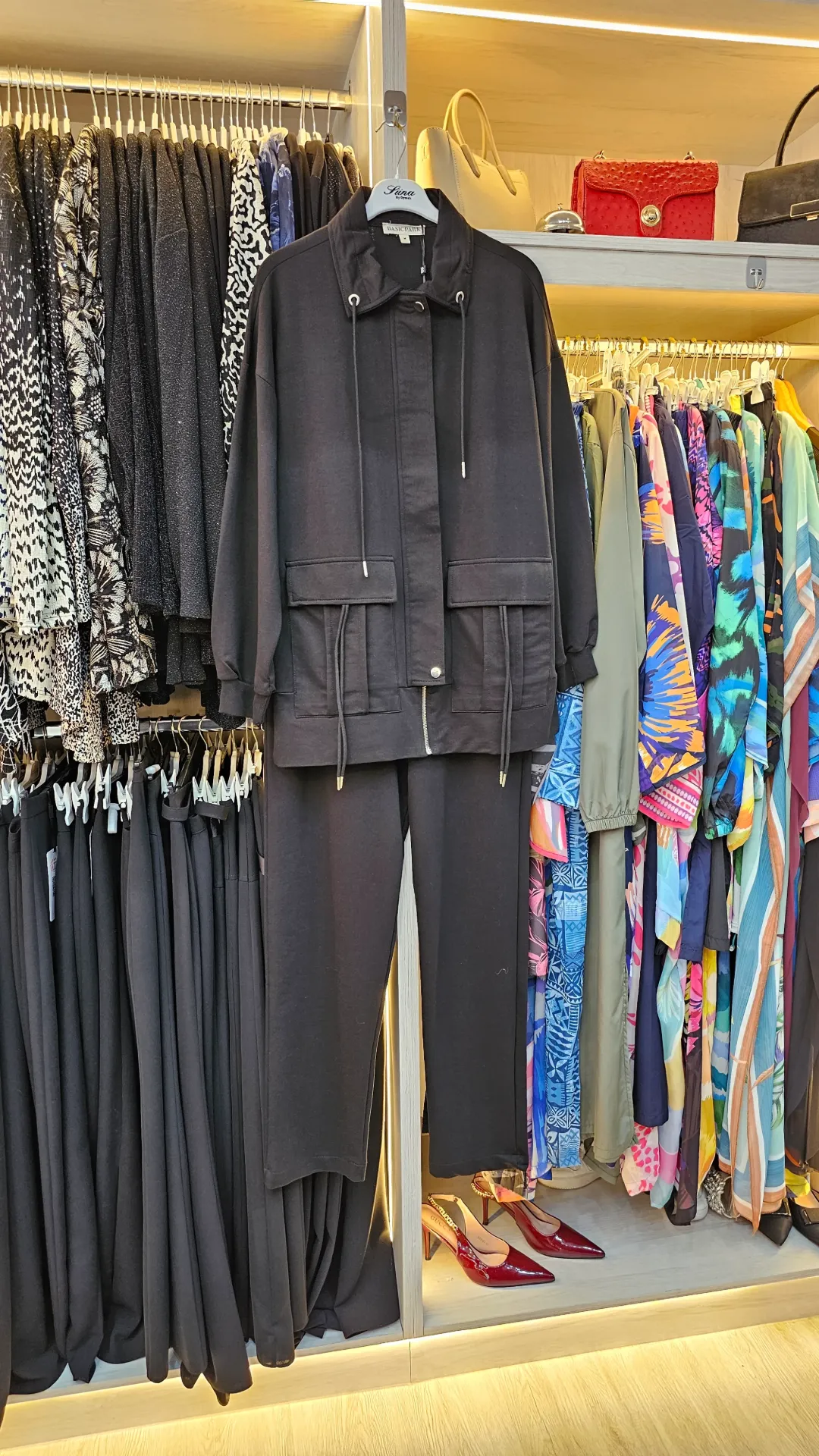 طقم قطعتين عملي بجيوب امامية