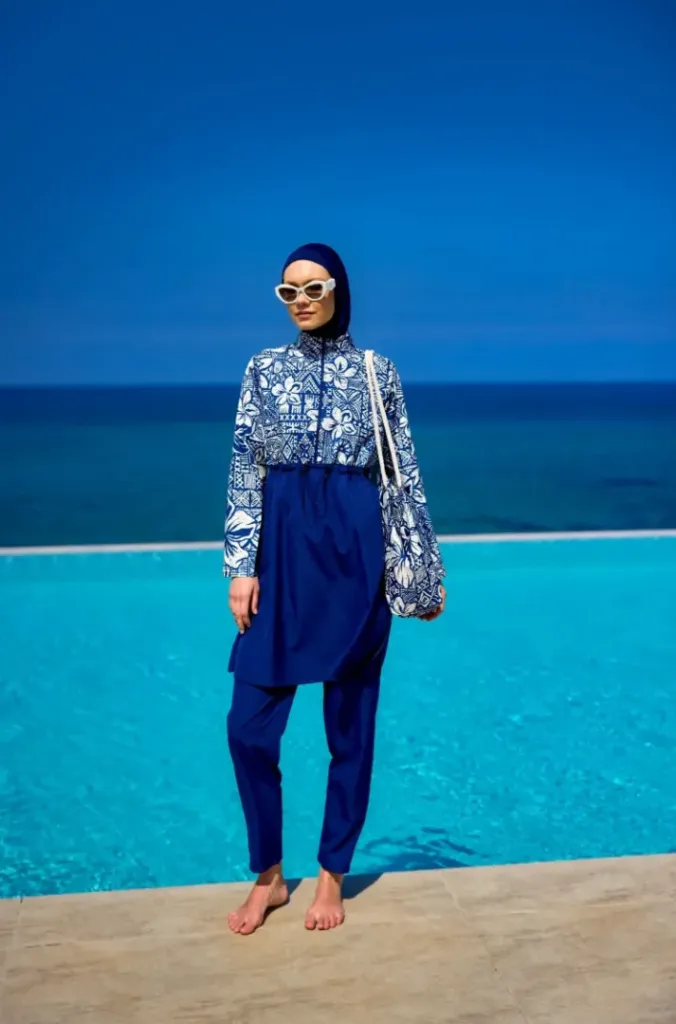 Burkini 4 pieces with printed patterns (L)