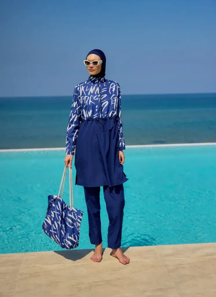 Navy 4-piece burkini with decorative details (L)