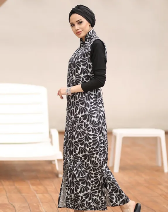 بوركيني أربع قطع طويل أبيض أسود (أسود, S)