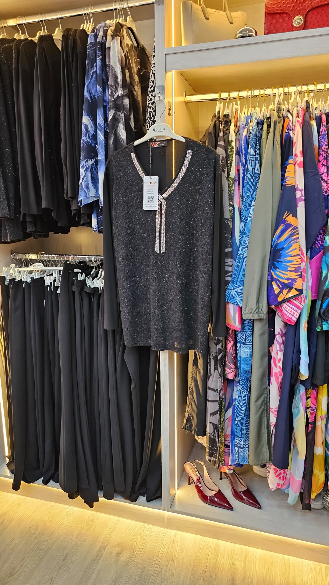 "العقد الألماسي" الفاخر (1)