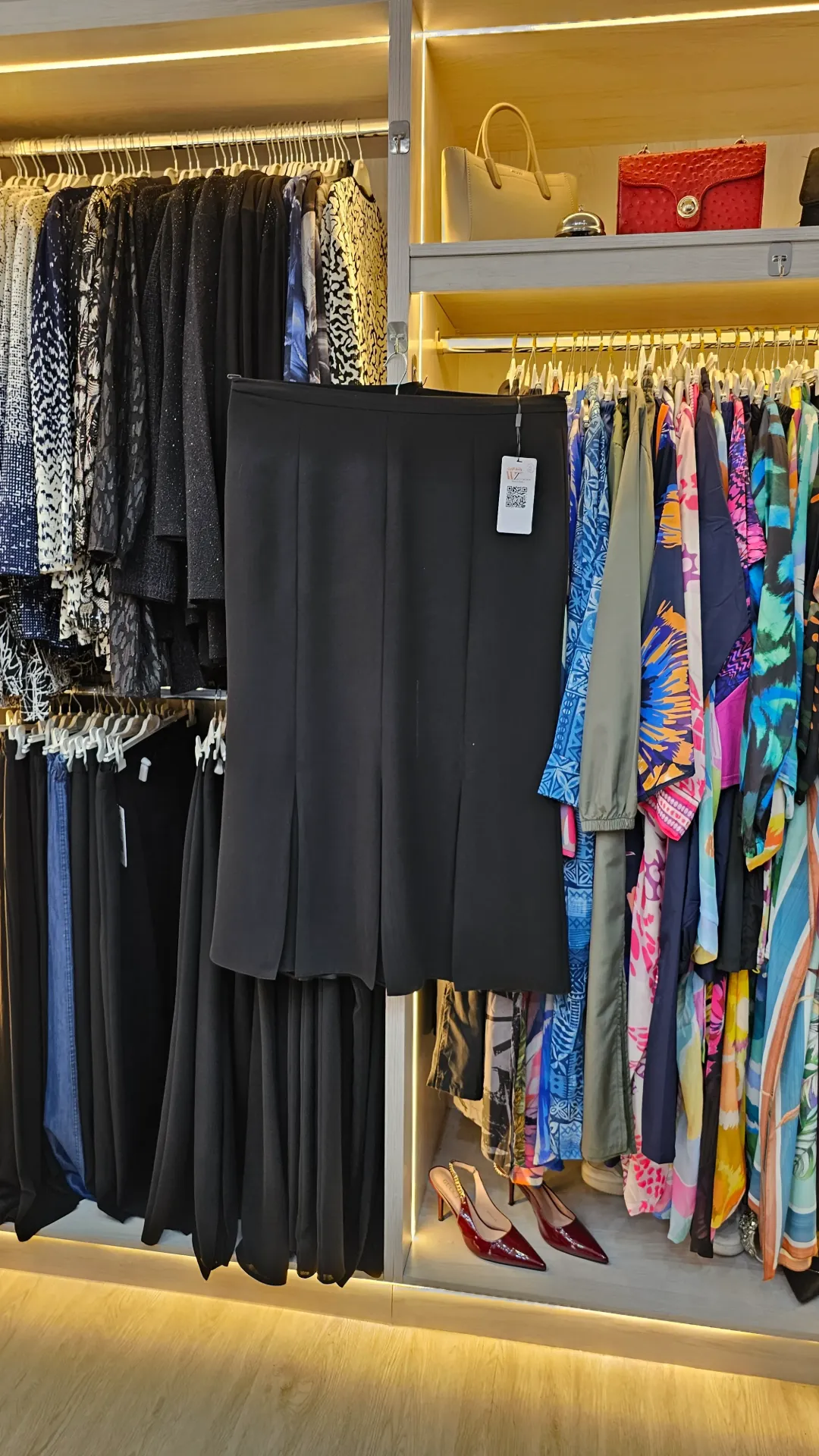 Smart Motion pleated skirt (BLACK, 40)