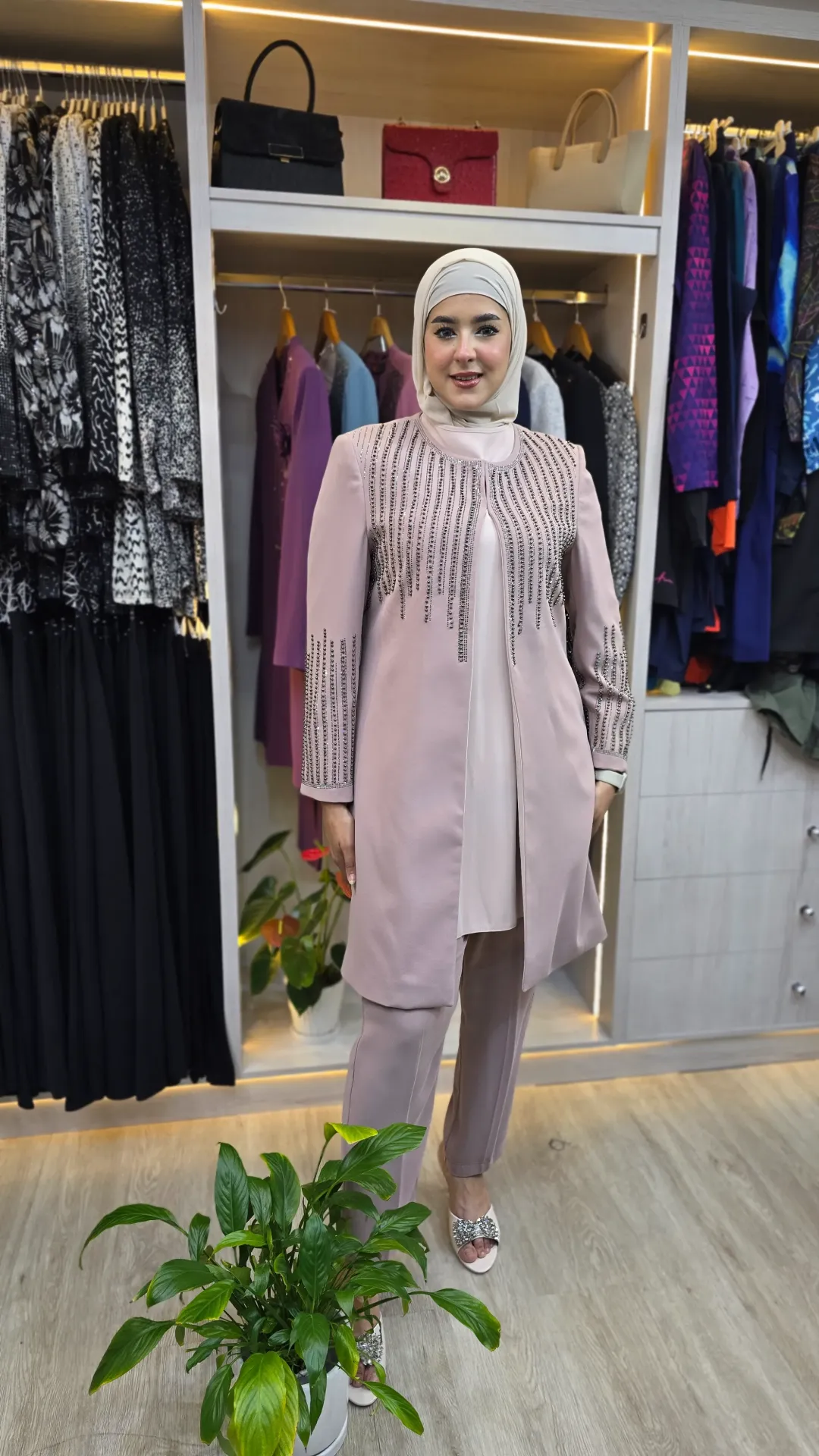 طقم "لمعة حضور" الرسمي (بيج, 1)