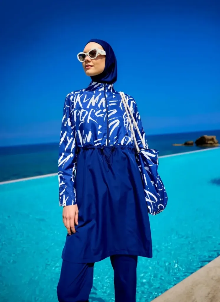 Navy 4-piece burkini with decorative details (M)
