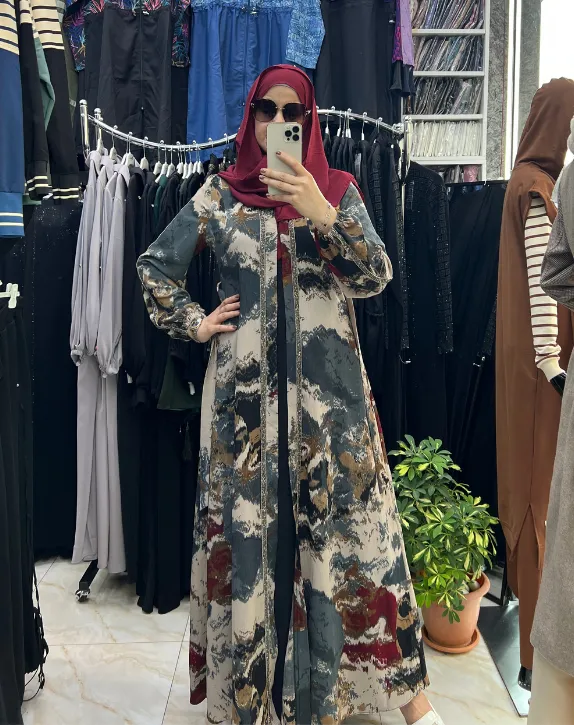 Two-piece abaya with abstract patterns (1)