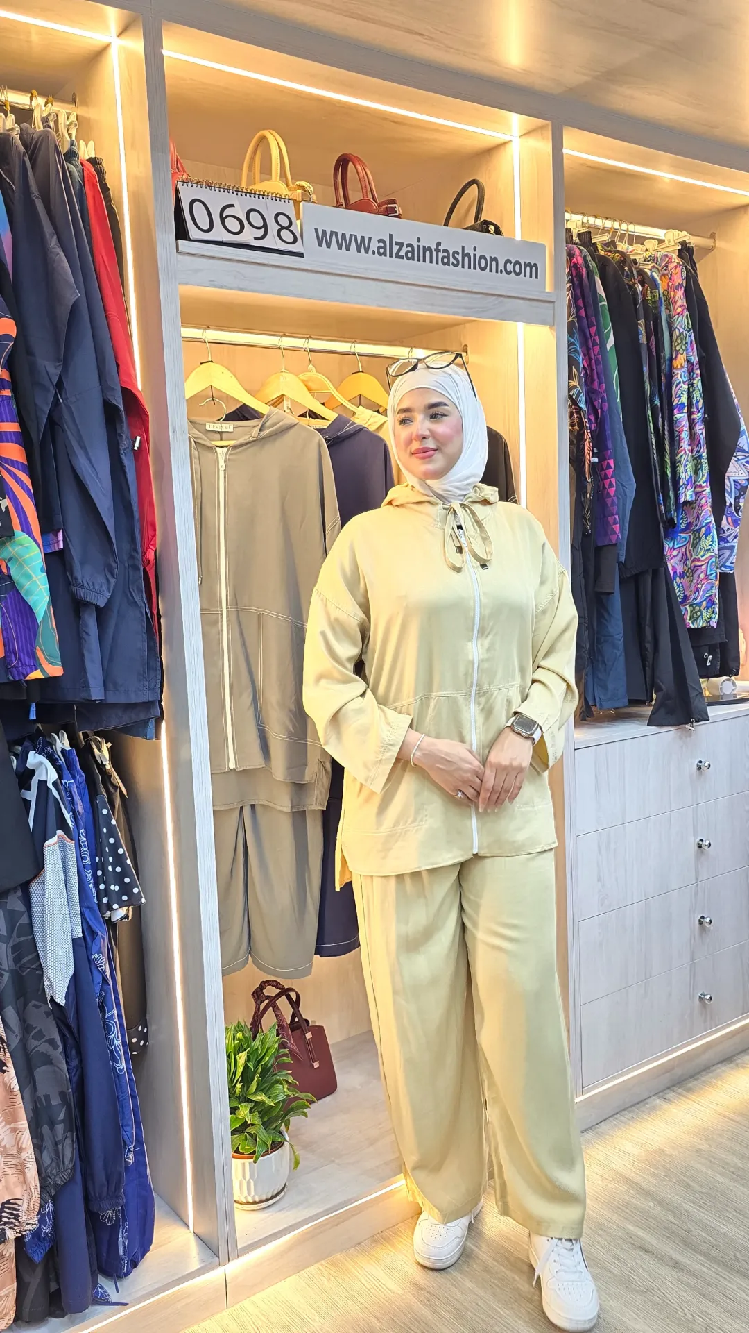 Tansal Model Two-Piece Set (أسود, S)