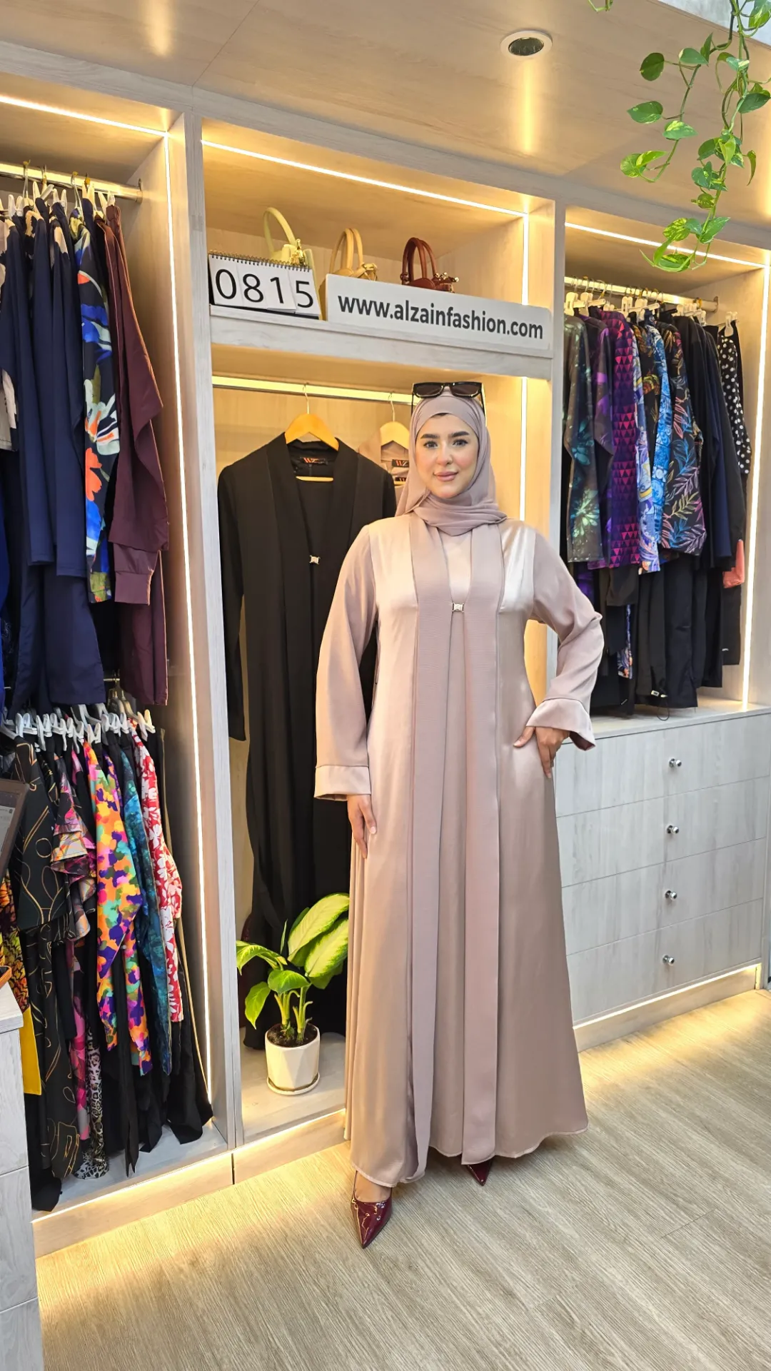 Luxurious two-piece beige and black abaya