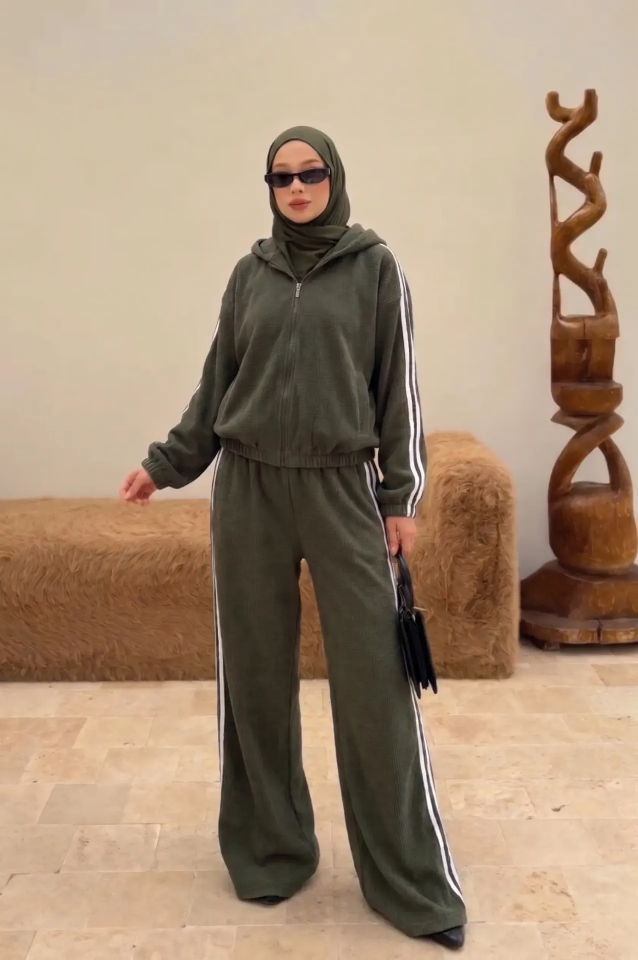 Promjok two-piece athletic set