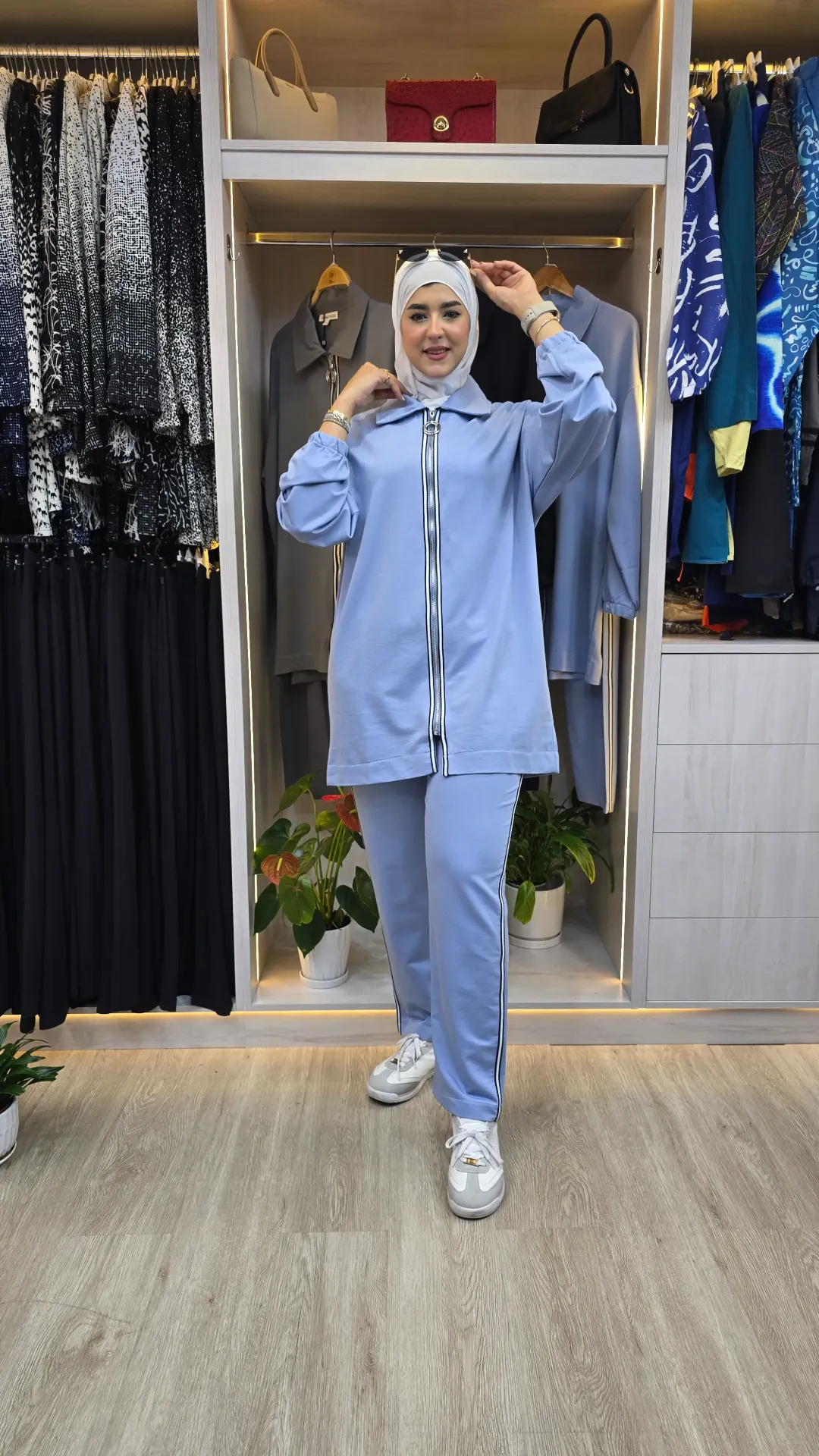 طقم قطني بسحاب ستراس